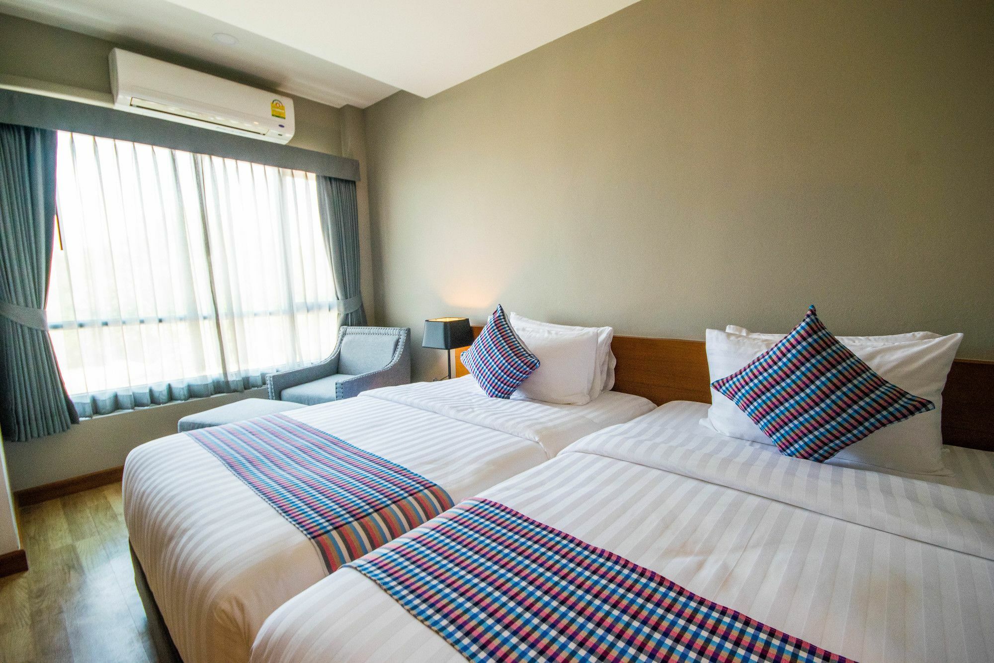 Comet Hotel סוראט תאני מראה חיצוני תמונה