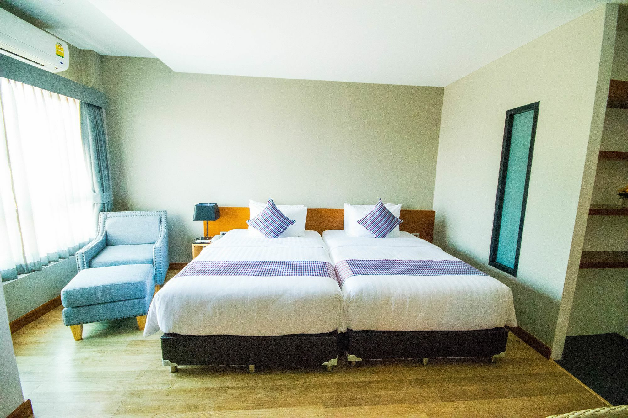 Comet Hotel סוראט תאני מראה חיצוני תמונה