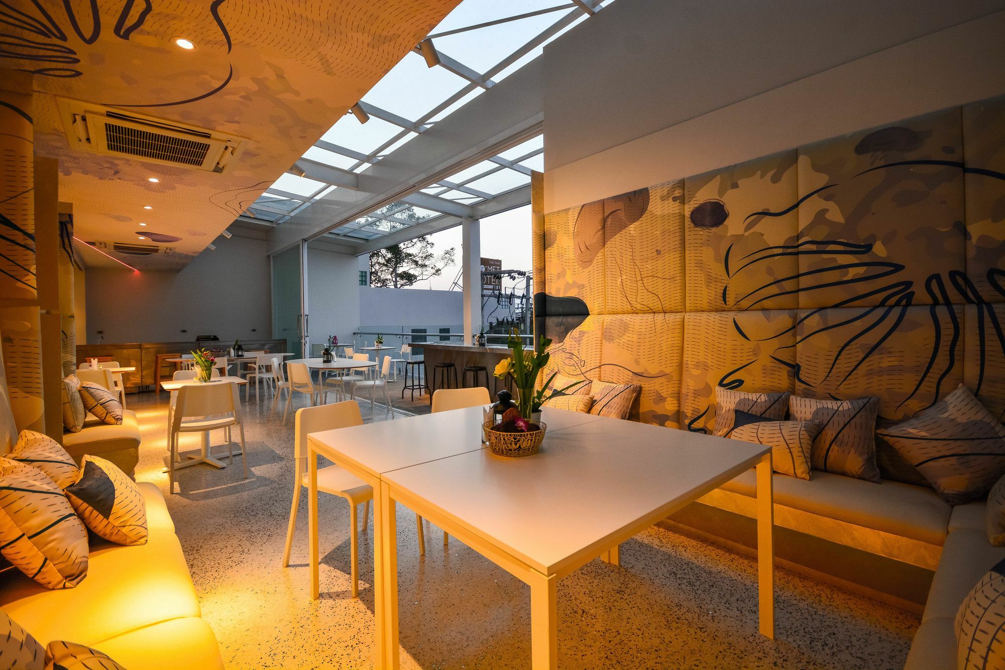 Comet Hotel סוראט תאני מראה חיצוני תמונה