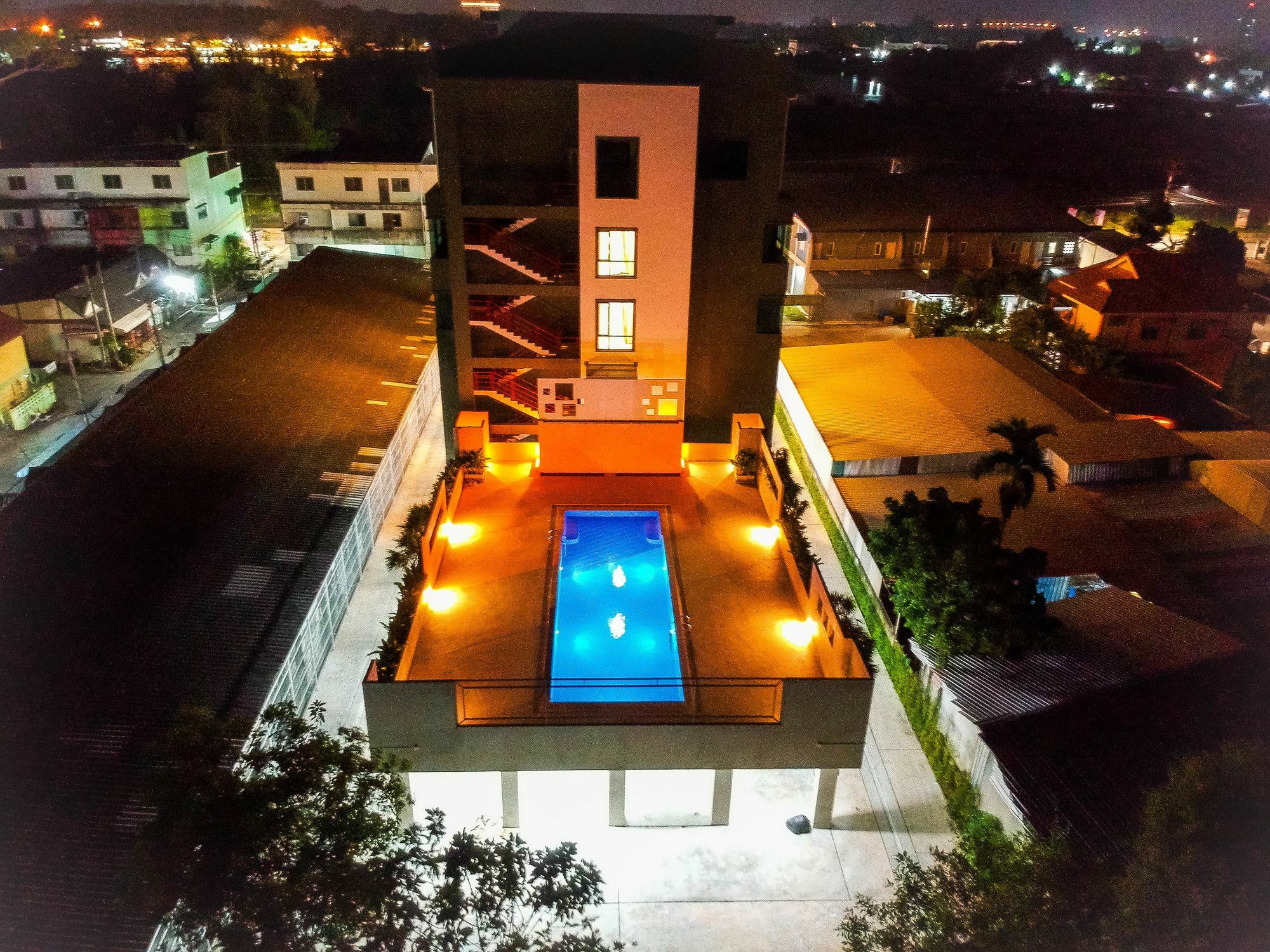 Comet Hotel סוראט תאני מראה חיצוני תמונה